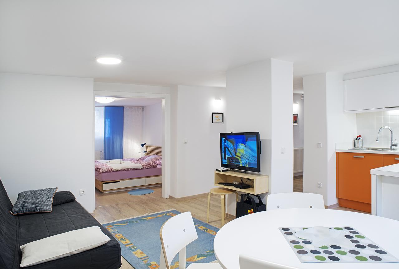 Apartments Your Colourful Ljubljana Home ภายนอก รูปภาพ